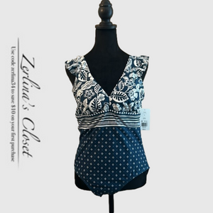 Crown & Ivy Ruffle V-Neck One-Piece Swimsuit L